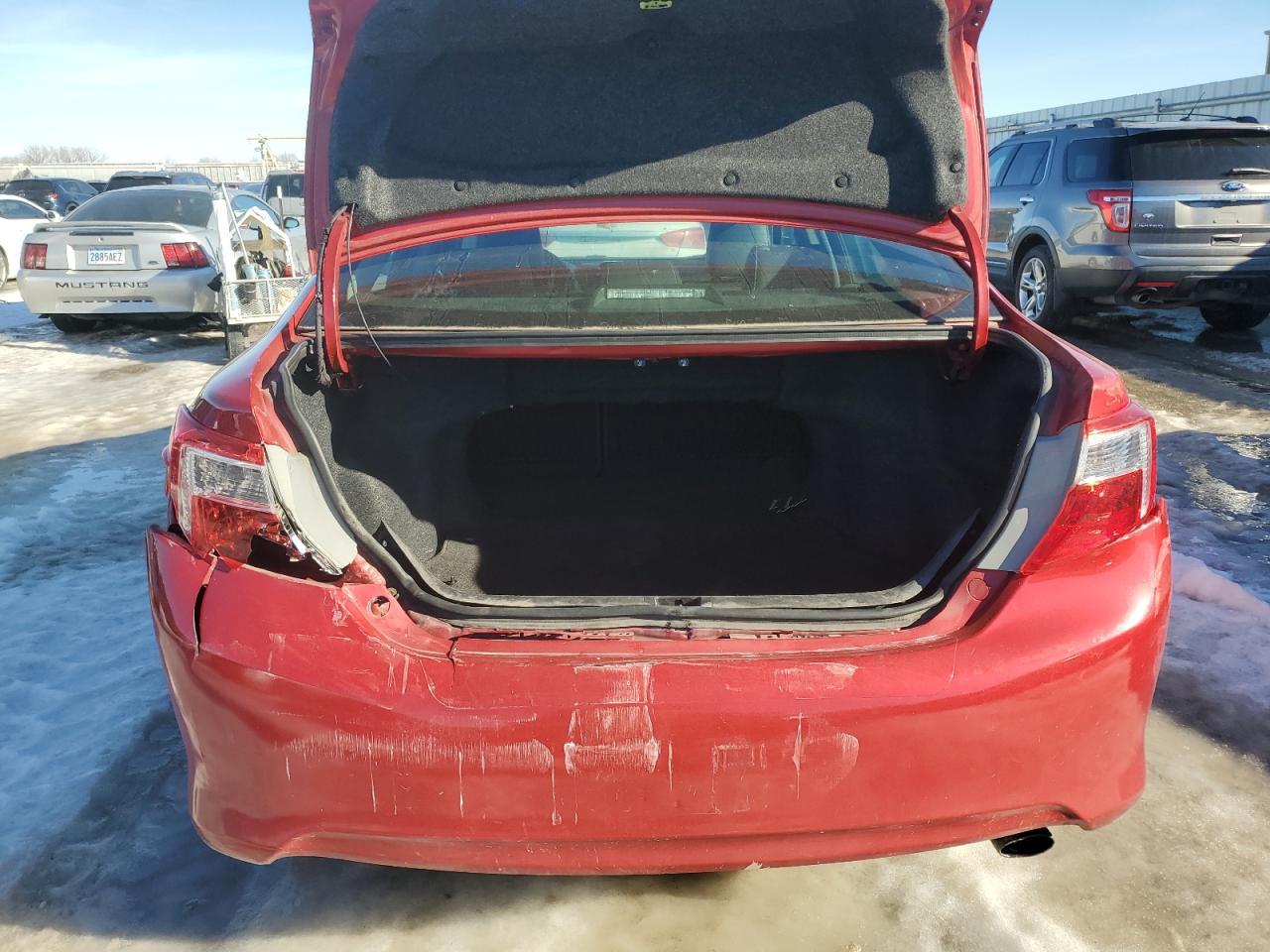 2014 TOYOTA CAMRY LE A - Фото 6