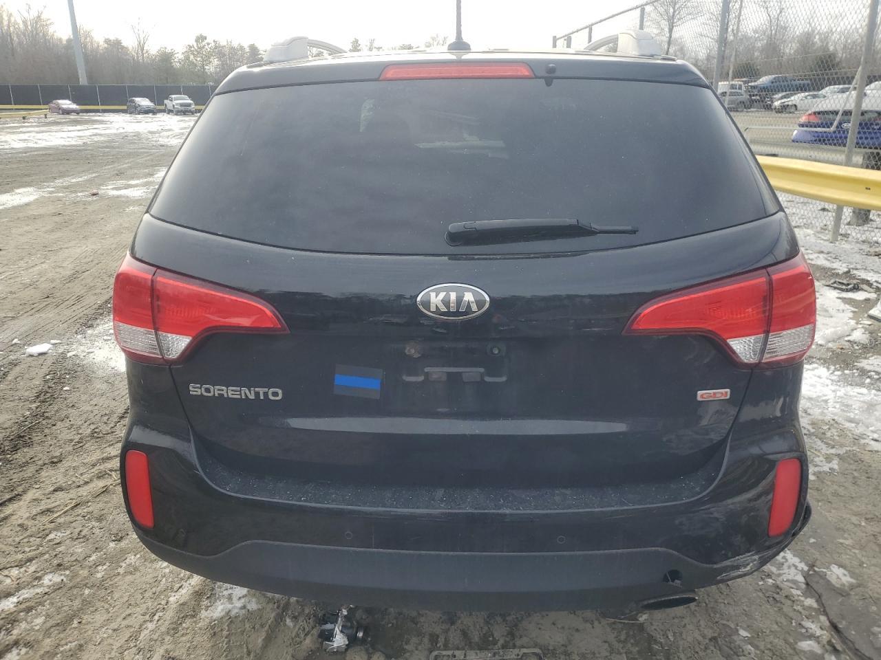 2015 KIA SORENTO LX - Image 6