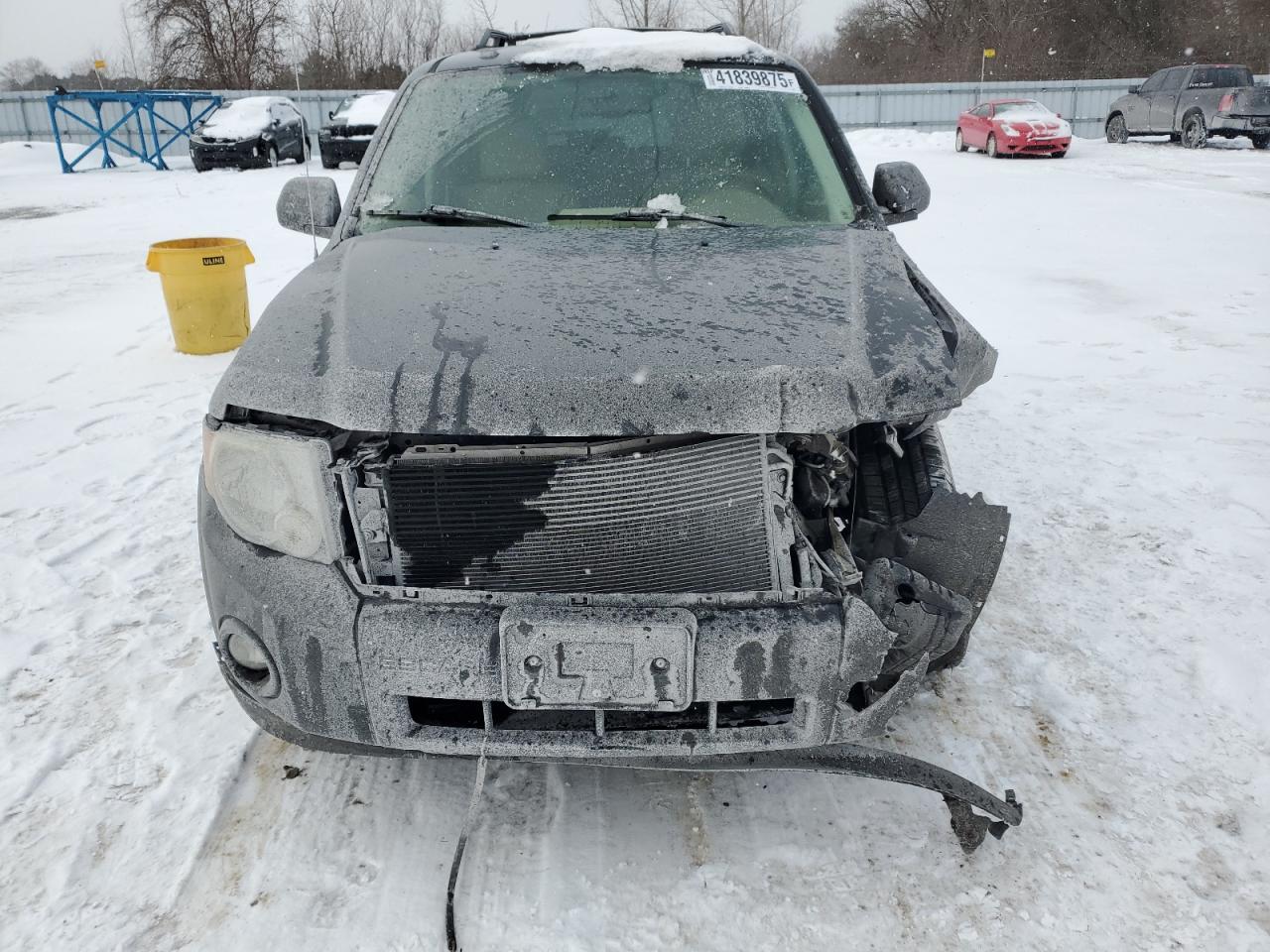 2010 FORD ESCAPE XLT - Image 5