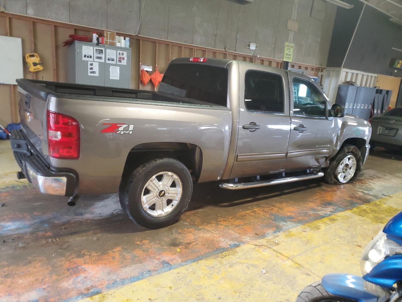 2013 CHEVROLET SILVERADO - Image 3