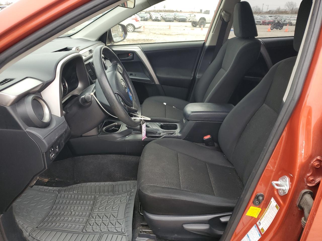 2016 TOYOTA RAV4 LE - Фото 7