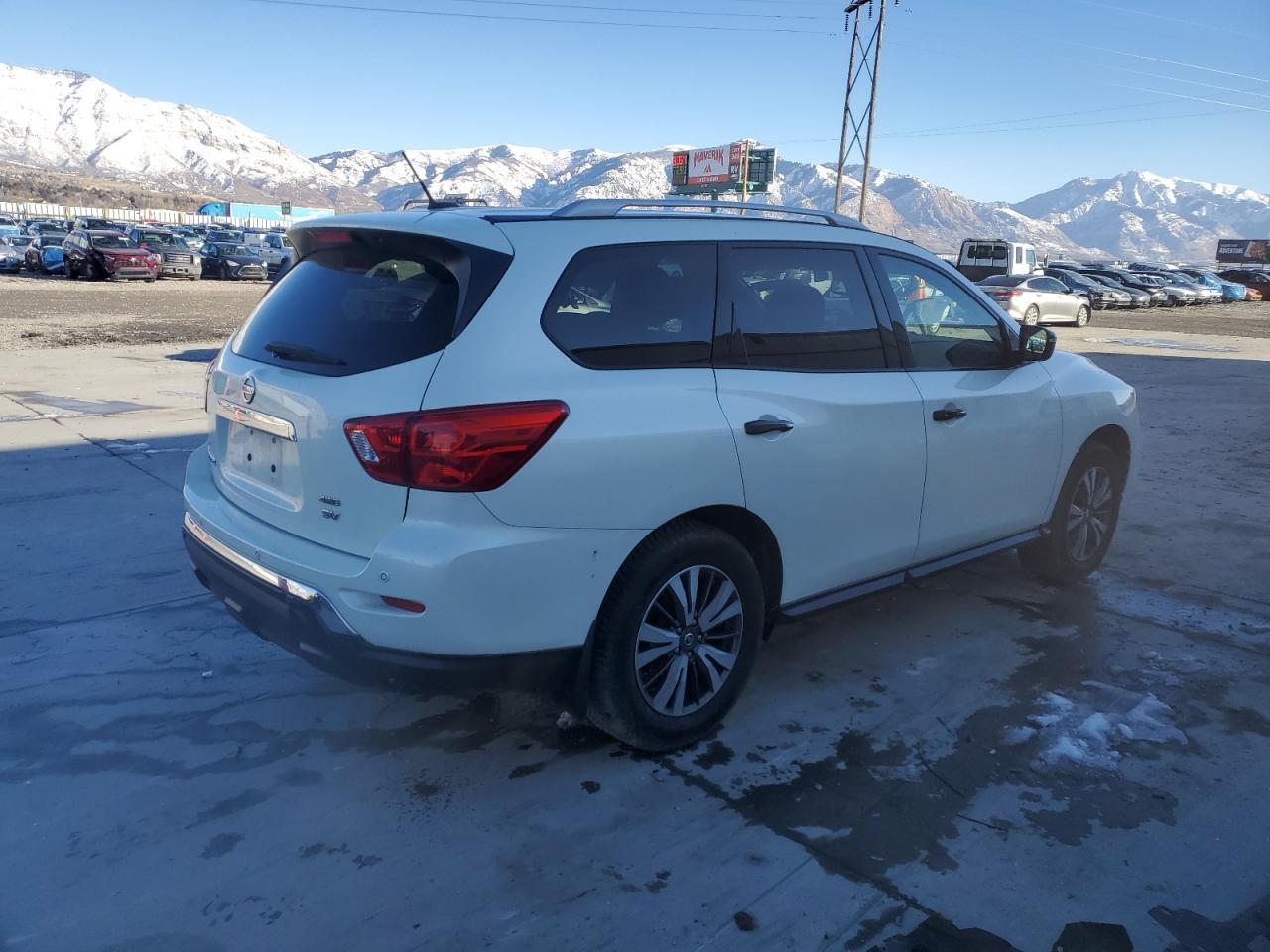 2017 NISSAN PATHFINDER - Image 3