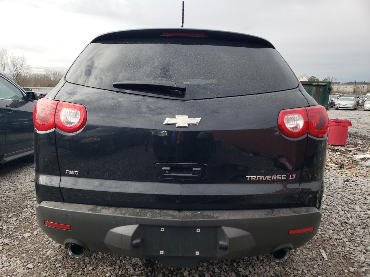 2011 CHEVROLET TRAVERSE L - Фото 6