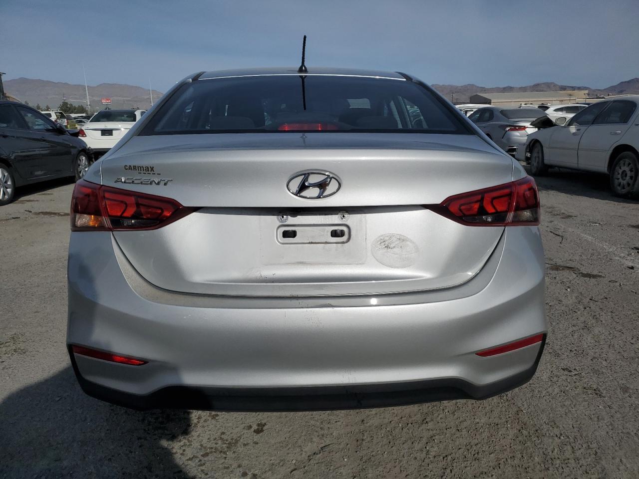 2019 HYUNDAI ACCENT SE - Фото 6