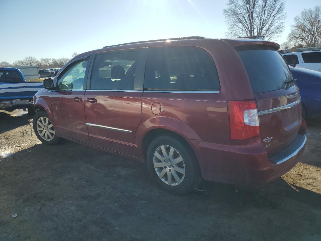 2014 CHRYSLER TOWN & COU - Фото 2