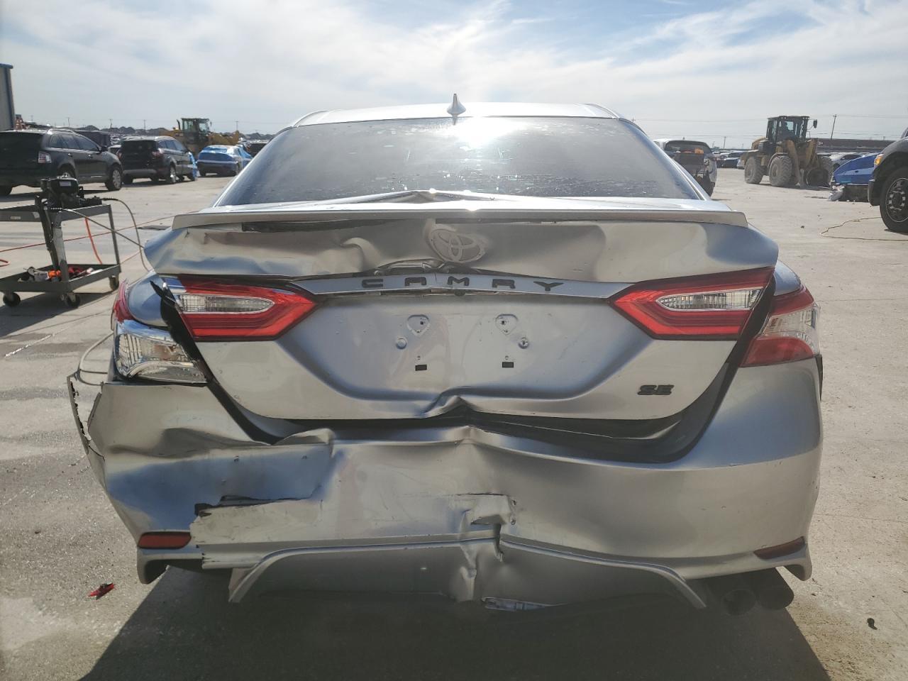 2020 TOYOTA CAMRY SE - Image 6
