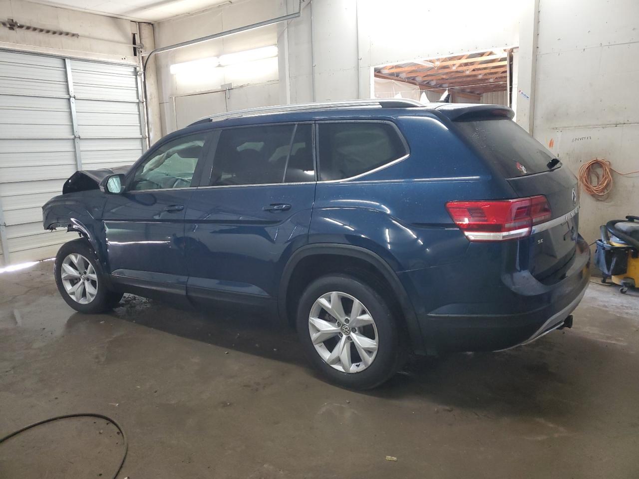 2019 VOLKSWAGEN ATLAS SE - Image 2