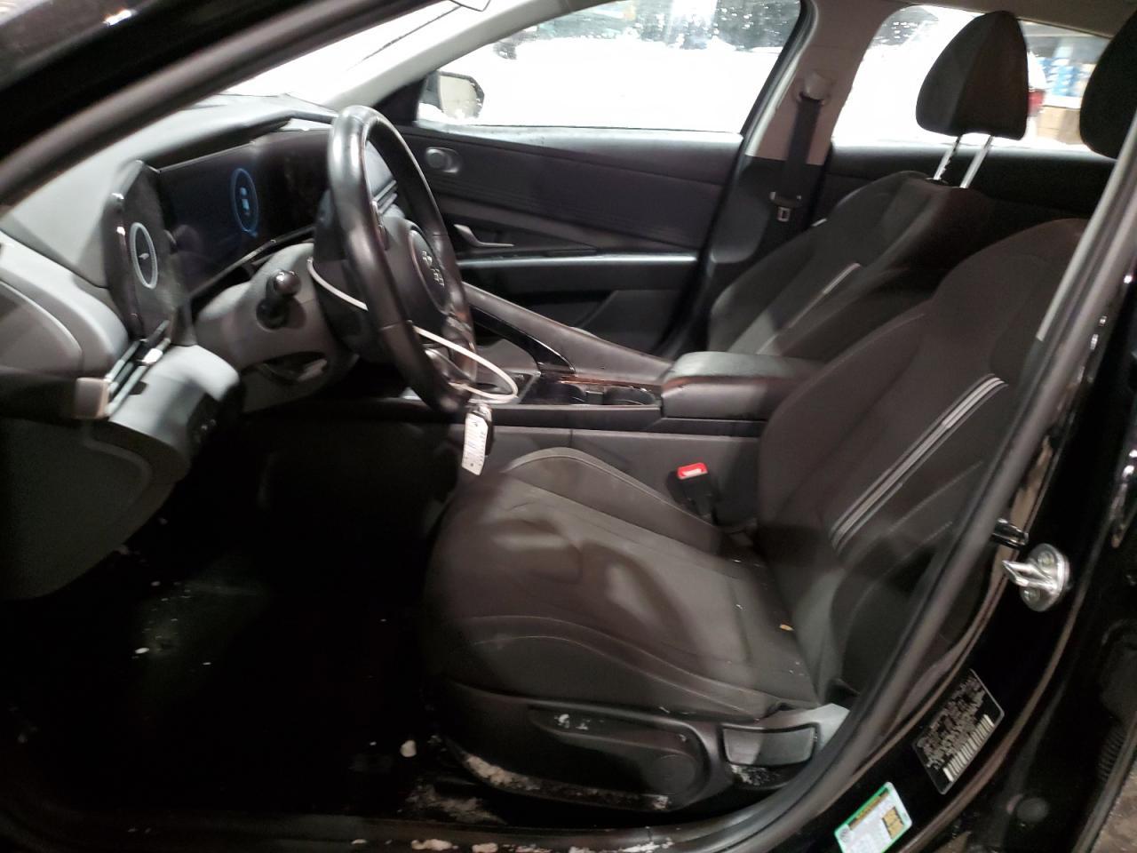 2023 HYUNDAI ELANTRA SE - Фото 7