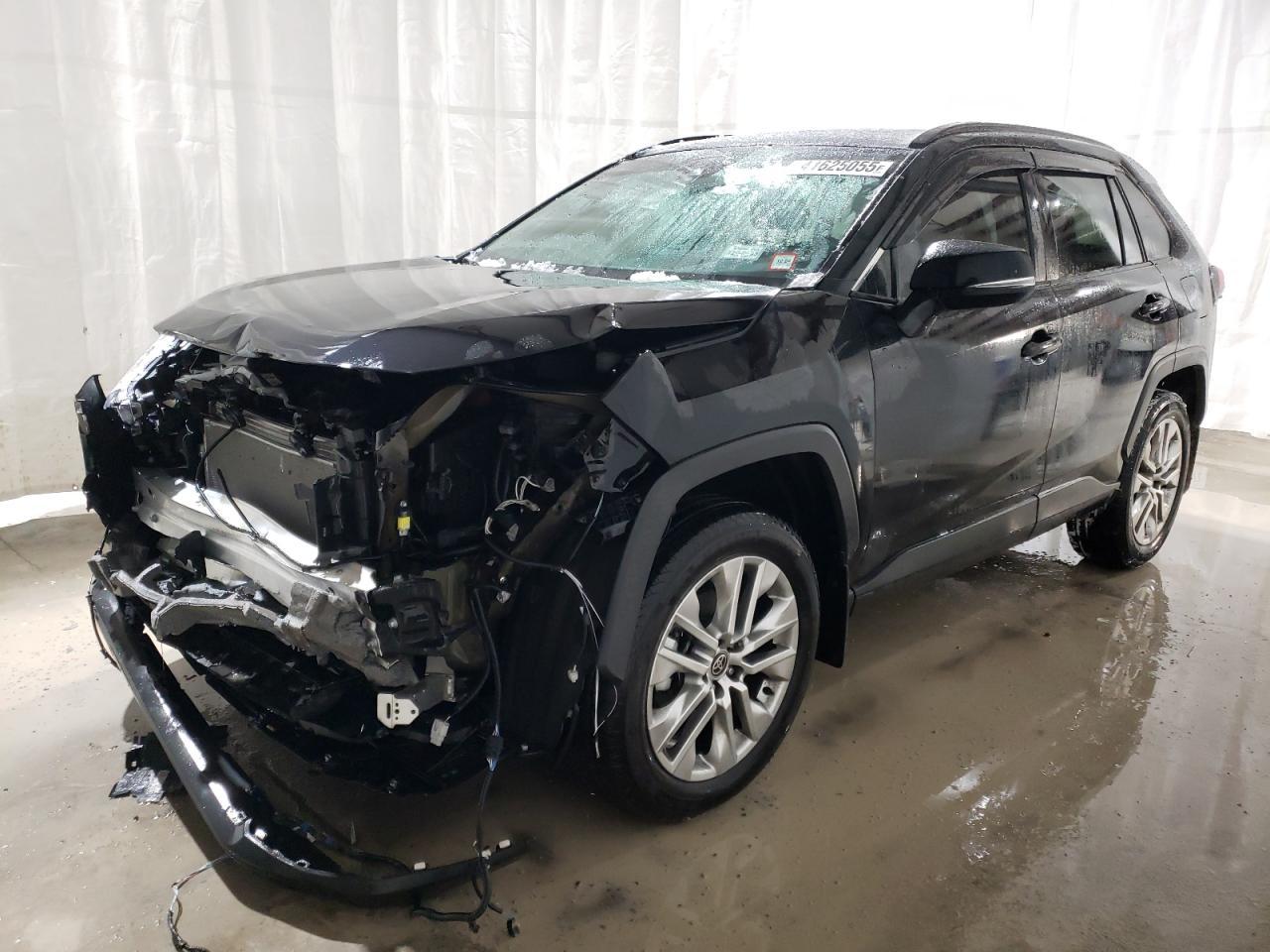 2024 TOYOTA RAV4 XLE P