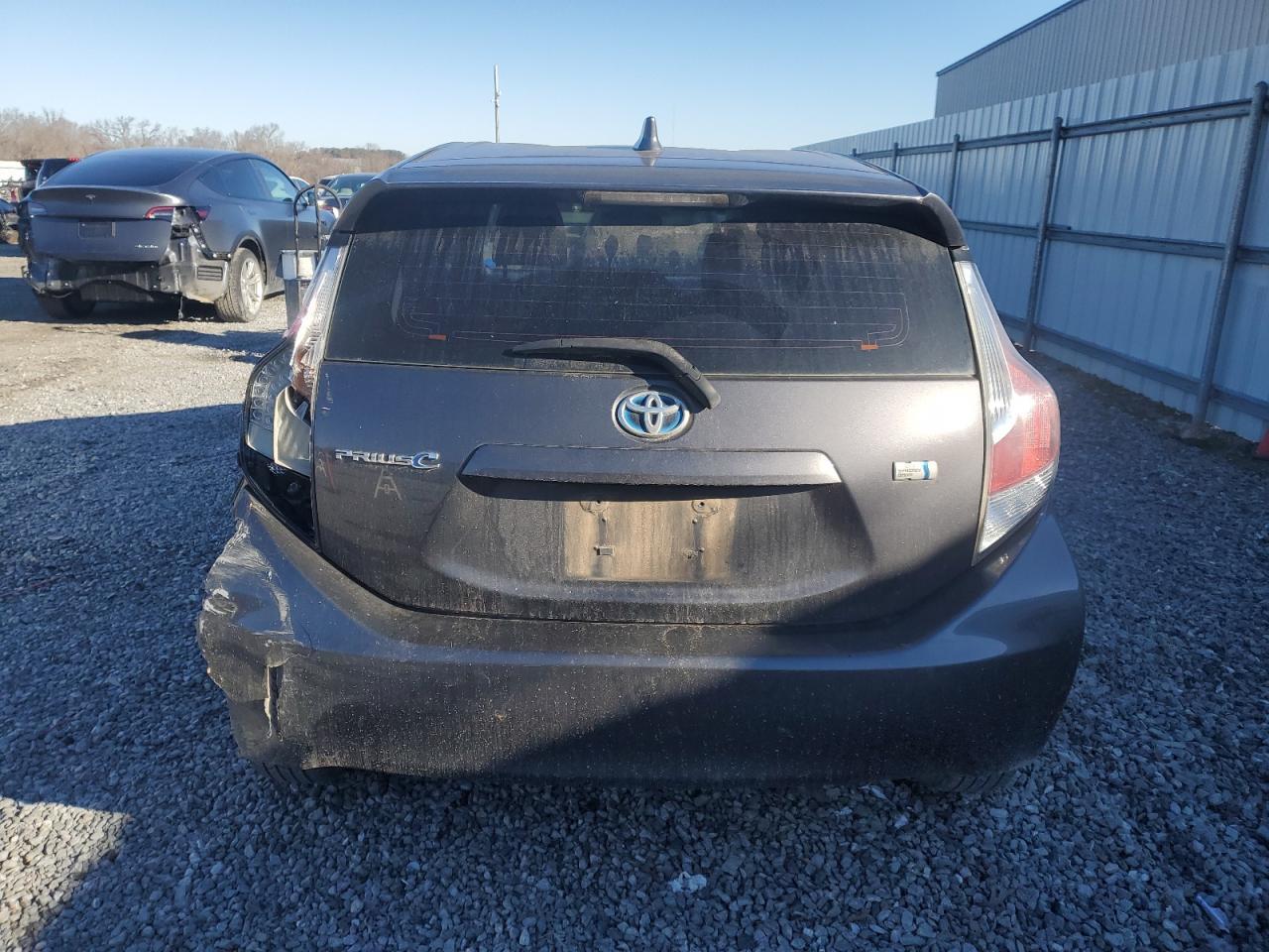 2015 TOYOTA PRIUS C - Image 6