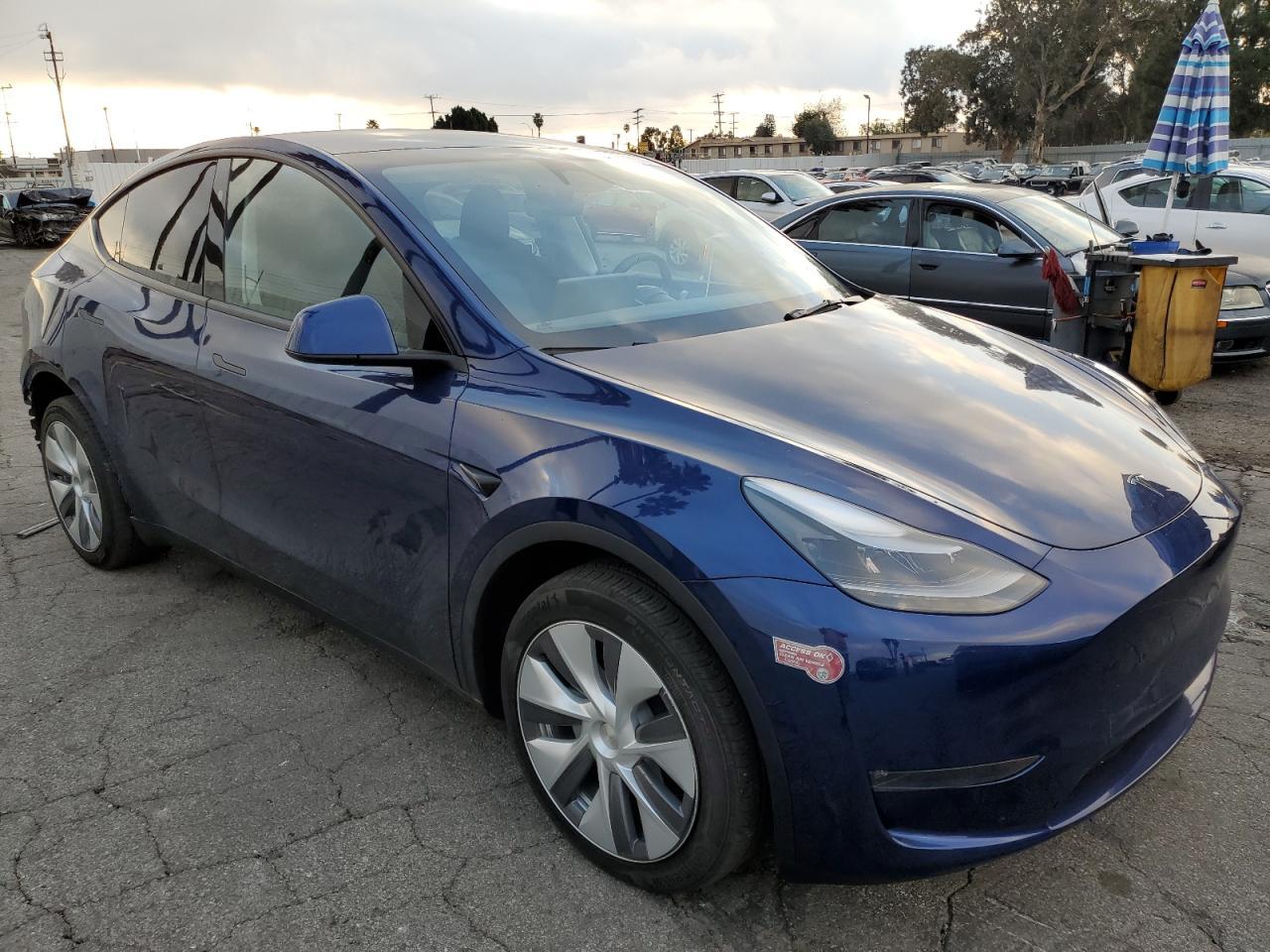 2023 TESLA MODEL Y - Фото 4