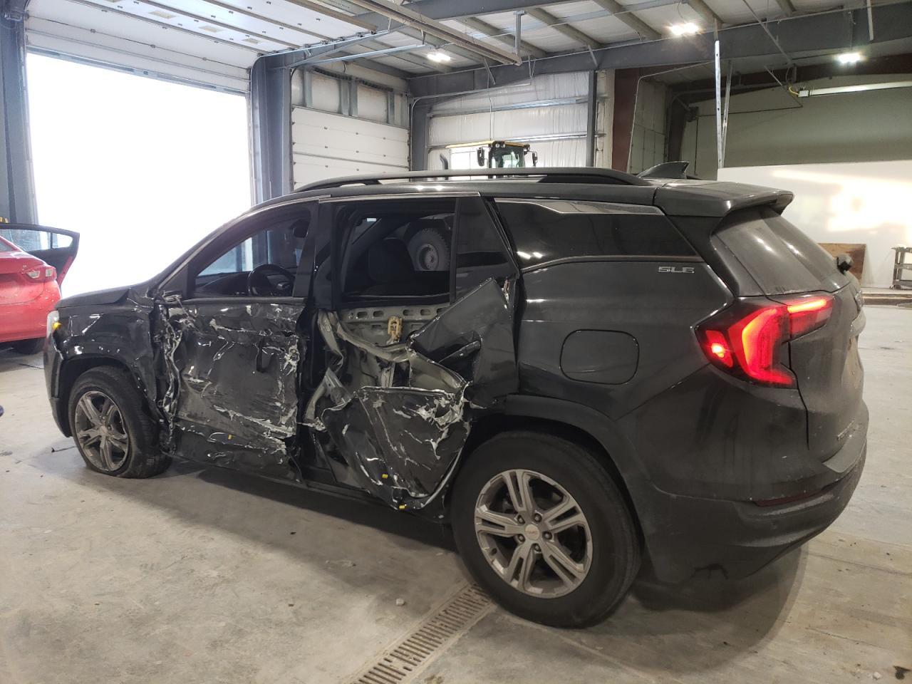 2018 GMC TERRAIN SL - Image 2