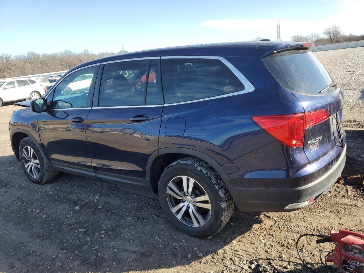 2017 HONDA PILOT EXLN - Image 2