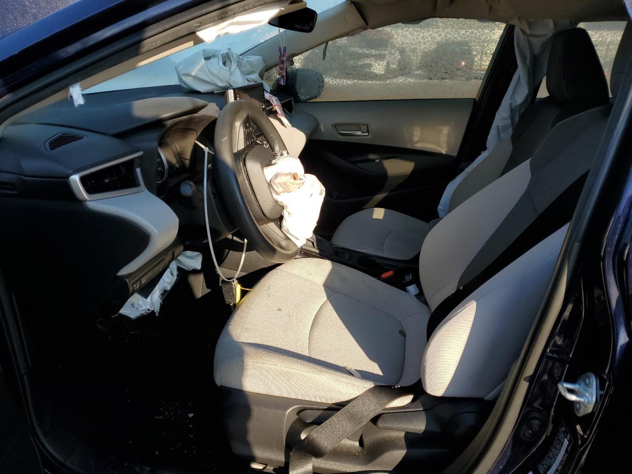 2020 TOYOTA COROLLA LE - Фото 7