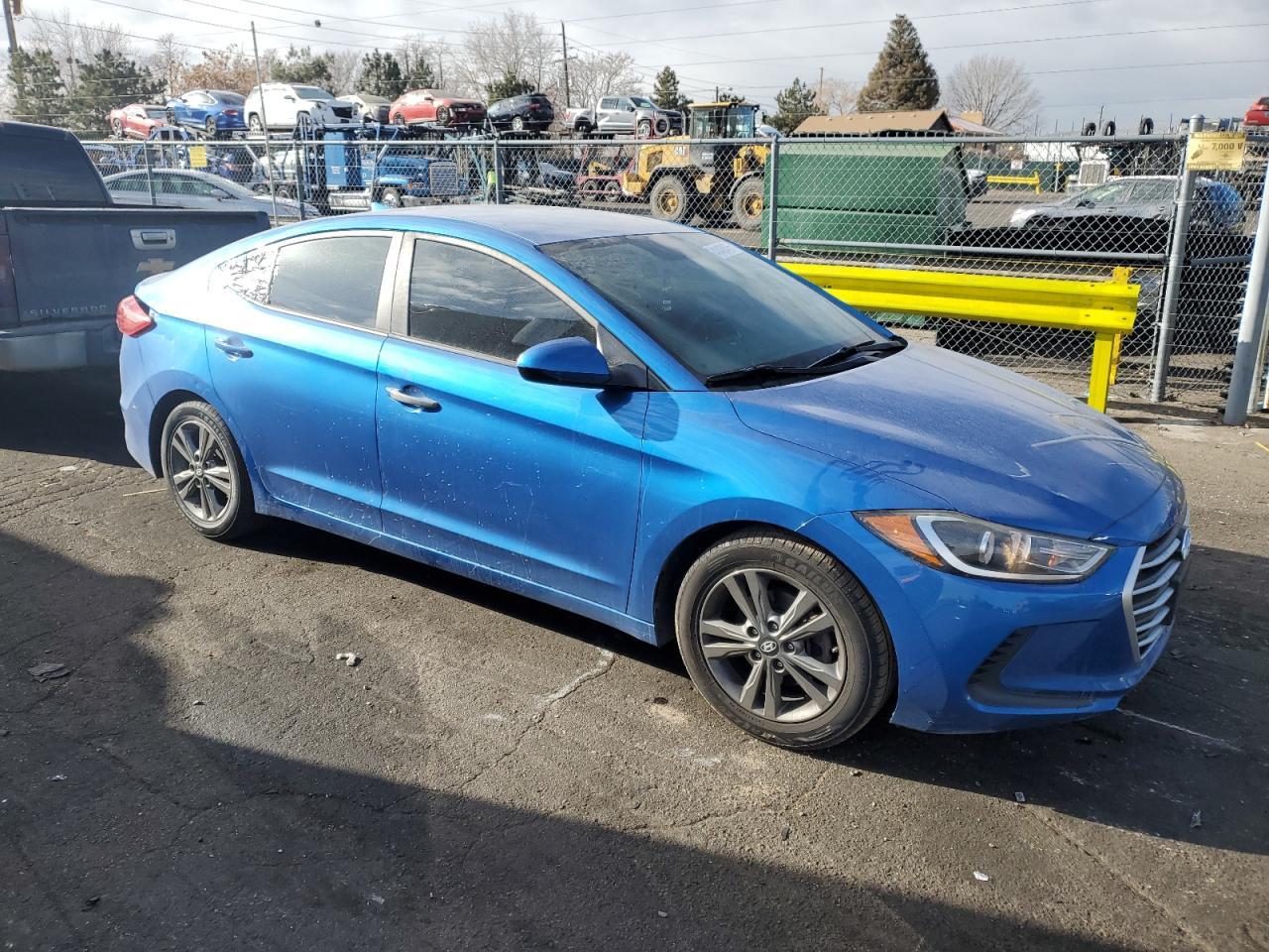 2017 HYUNDAI ELANTRA SE - Image 4