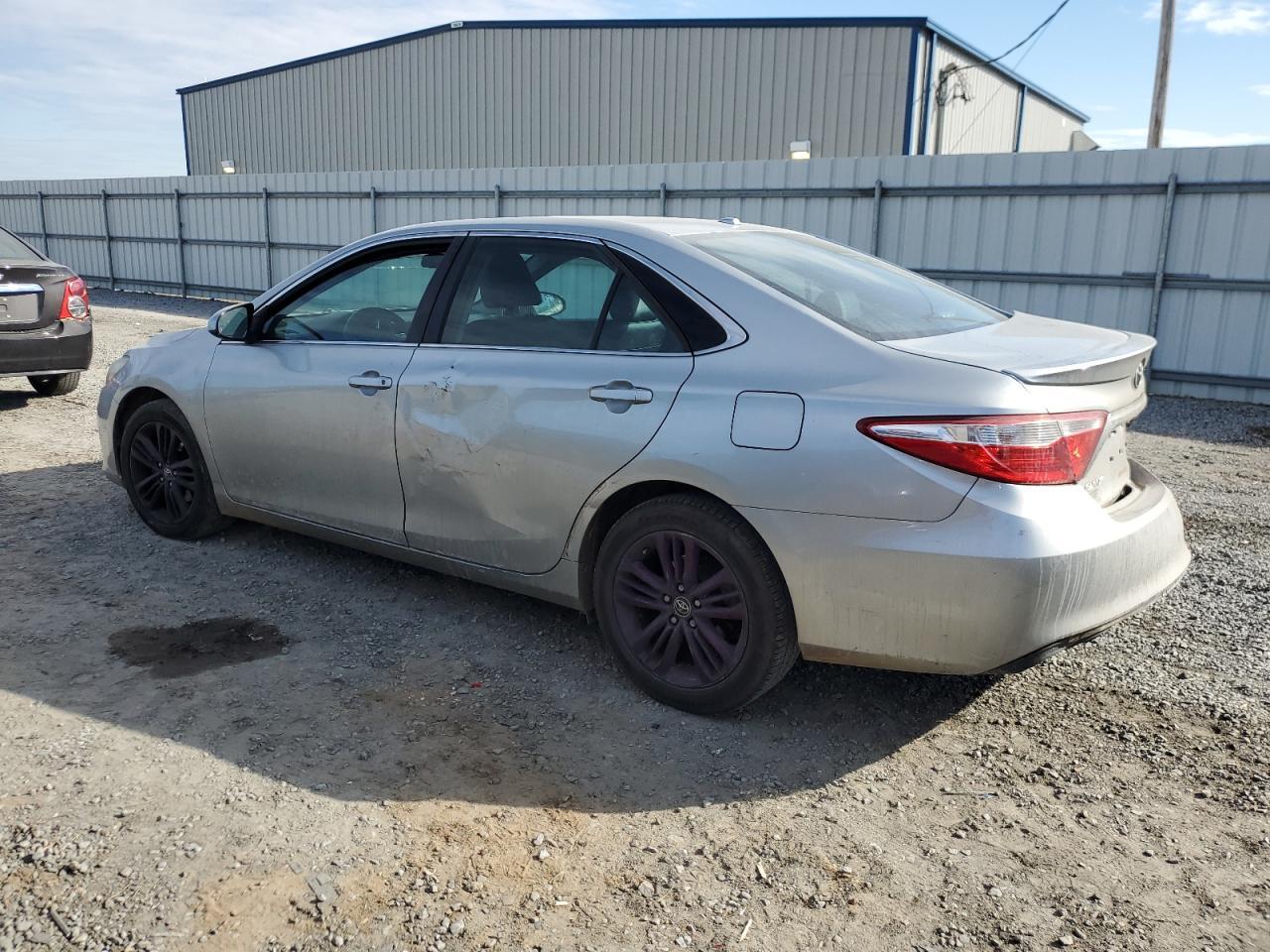 2016 TOYOTA CAMRY LE - Фото 2
