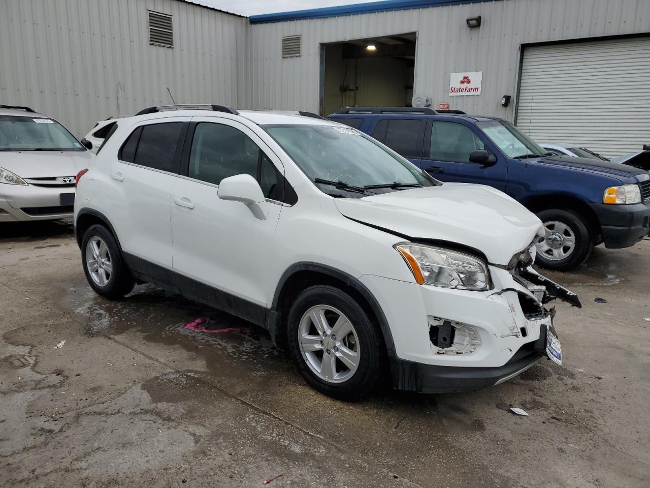 2015 CHEVROLET TRAX 1LT - Image 4