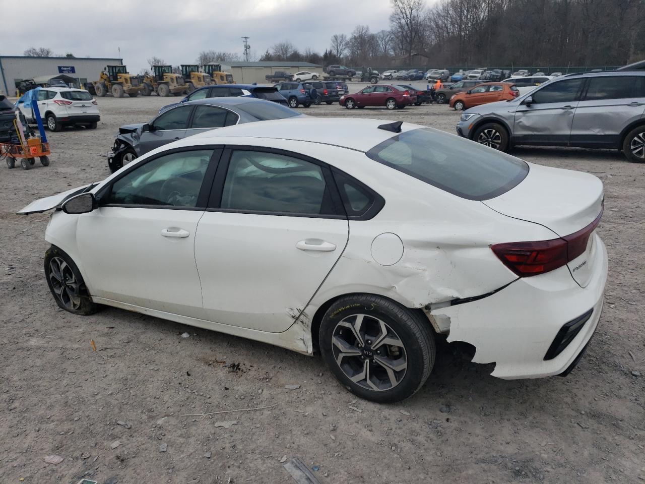 2021 KIA FORTE FE - Фото 2