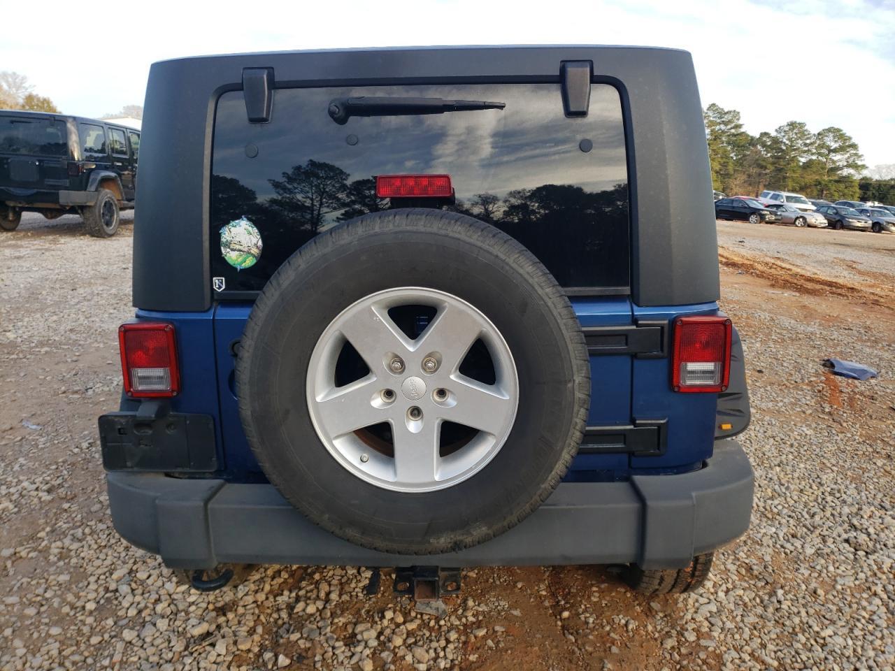 2010 JEEP WRANGLER U - Image 6