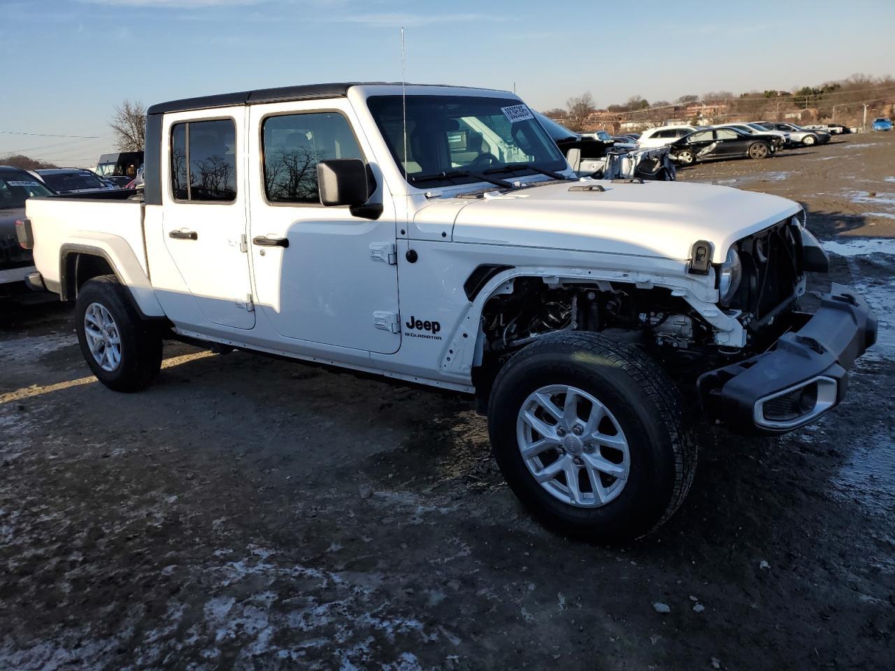 2023 JEEP GLADIATOR - Image 4