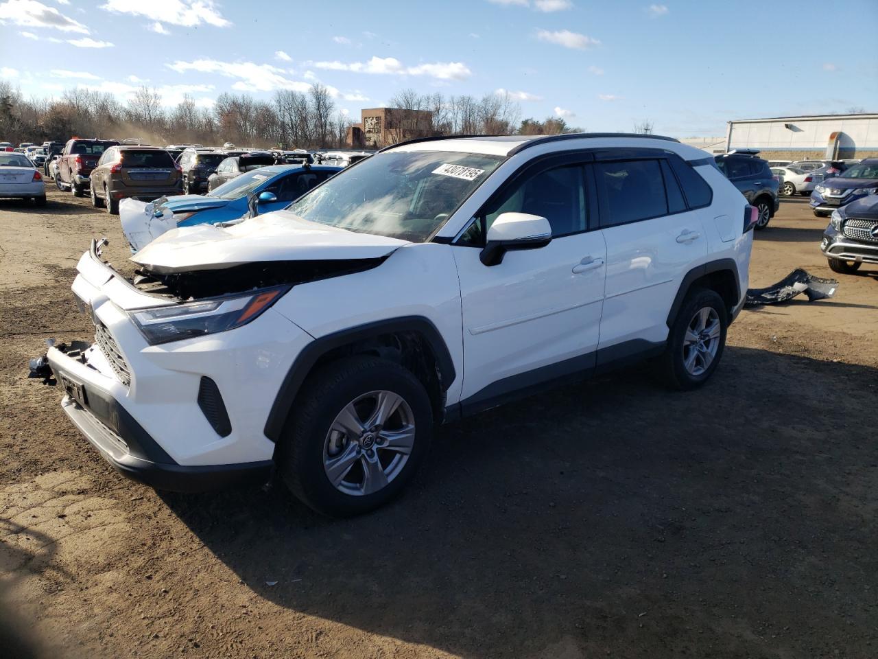 2022 TOYOTA RAV4 XLE