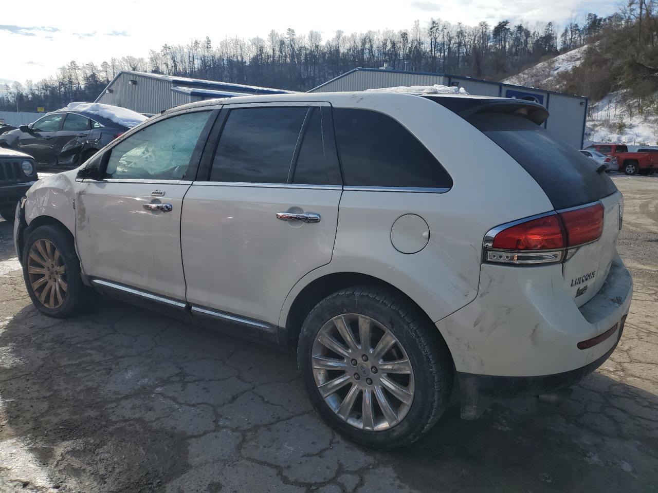 2013 LINCOLN MKX - Image 2
