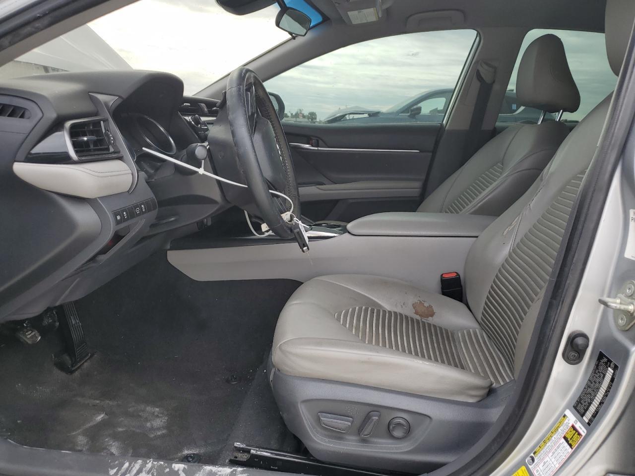 2020 TOYOTA CAMRY SE - Фото 7