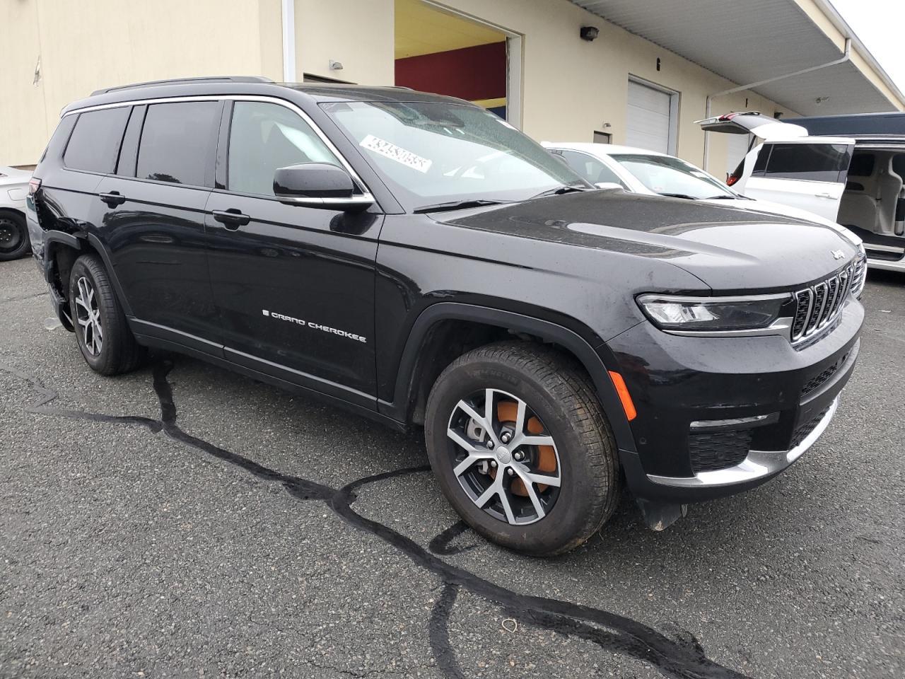 2024 JEEP GRAND CHER - Image 4