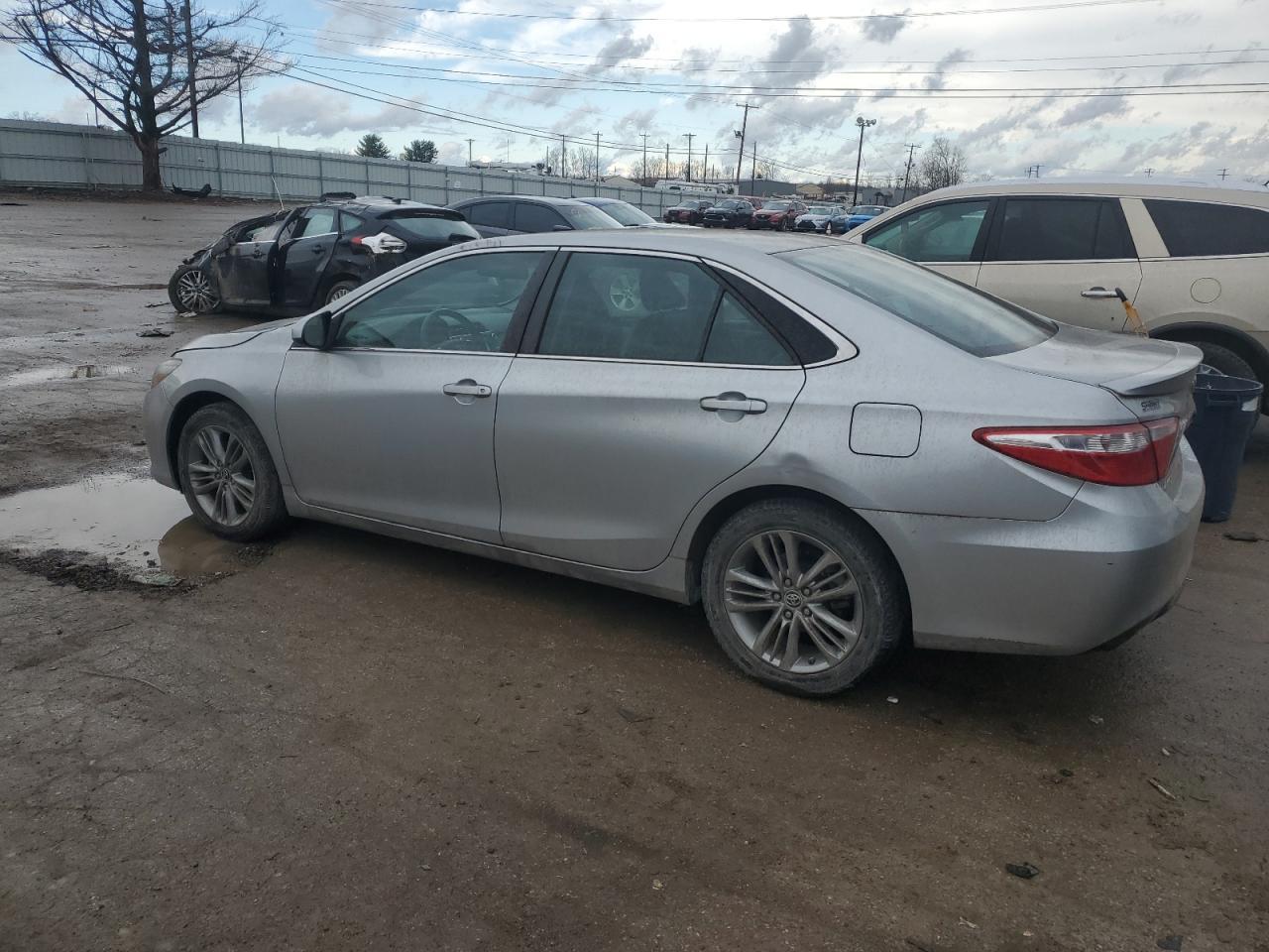 2015 TOYOTA CAMRY LE - Image 2