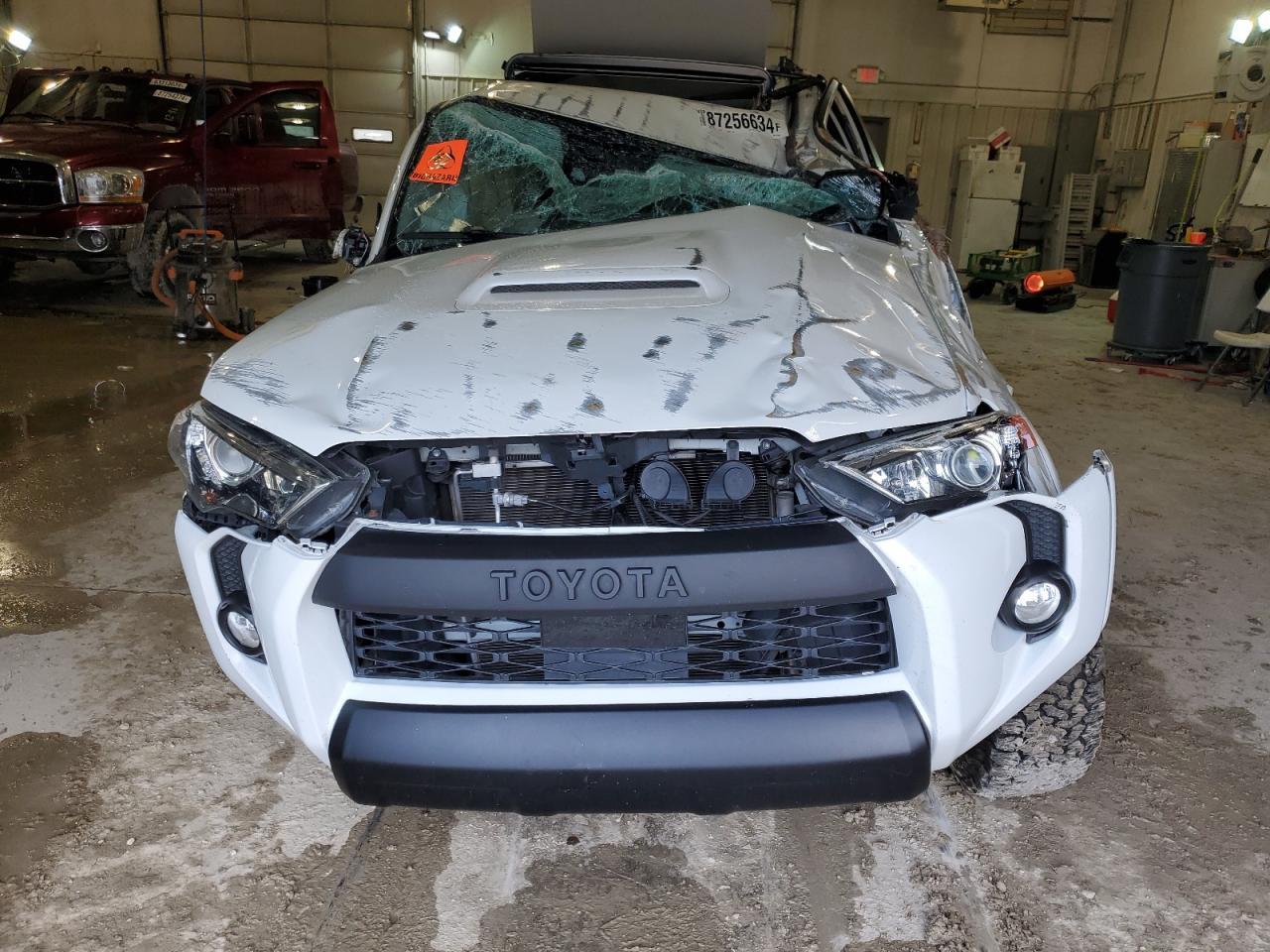 2020 TOYOTA 4RUNNER SR - Image 5