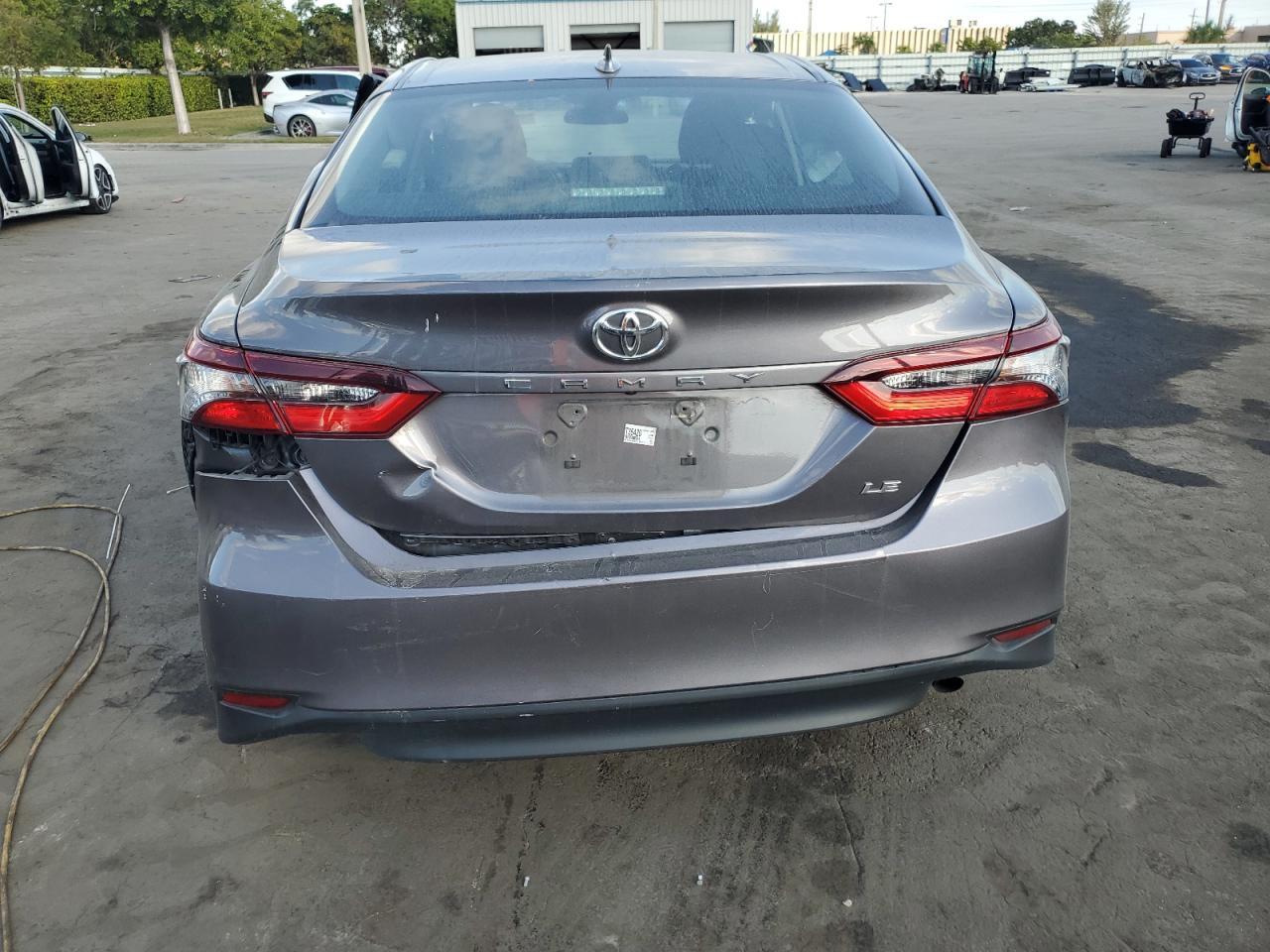 2023 TOYOTA CAMRY LE - Фото 6