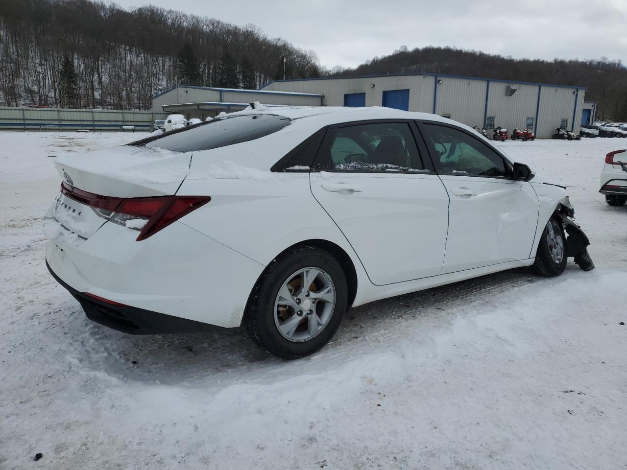 2023 HYUNDAI ELANTRA SE - Image 3