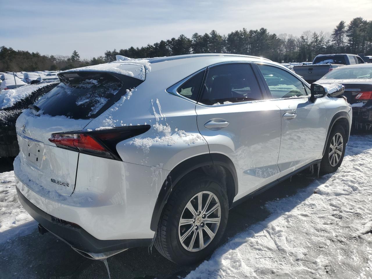 2017 LEXUS NX 200T BA - Фото 3