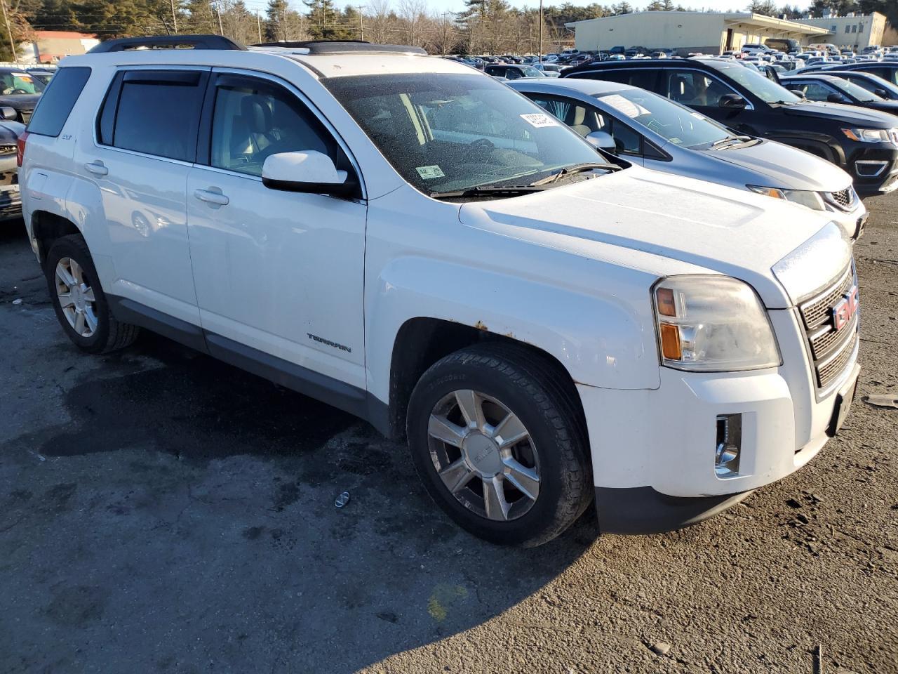 2013 GMC TERRAIN SL - Image 4
