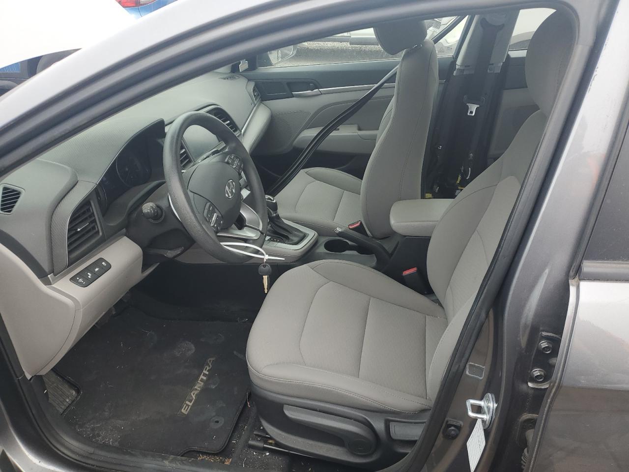 2019 HYUNDAI ELANTRA SE - Image 7