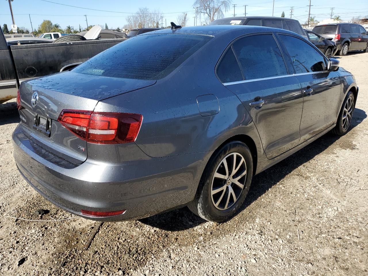 2017 VOLKSWAGEN JETTA SE - Image 3