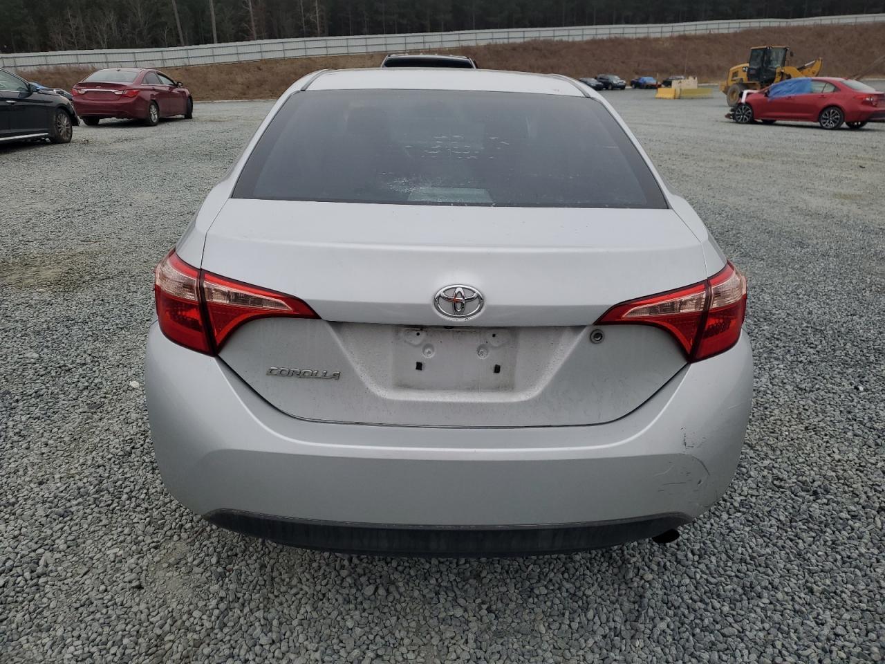 2018 TOYOTA COROLLA L - Image 6