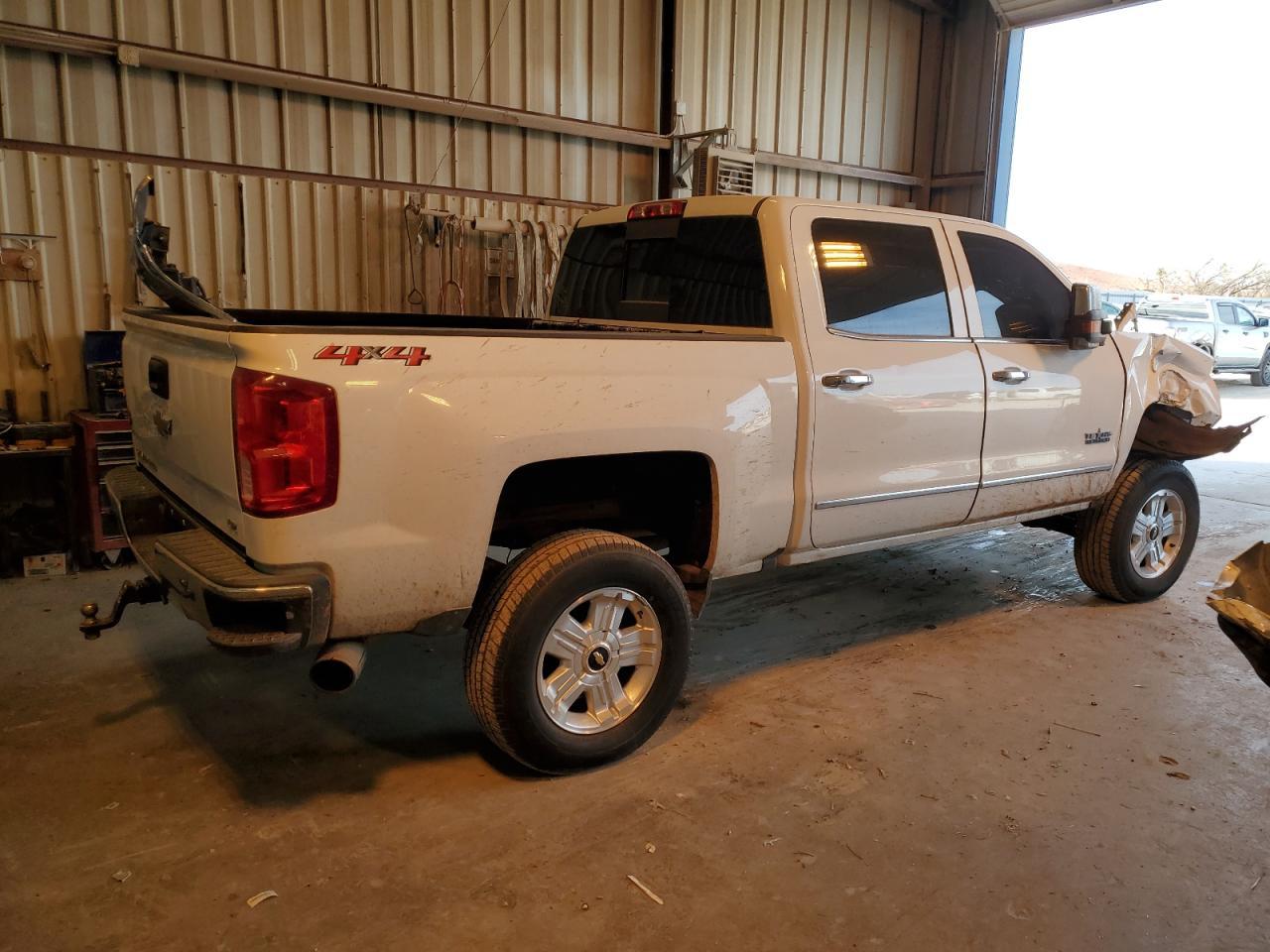 2018 CHEVROLET SILVERADO - Image 3