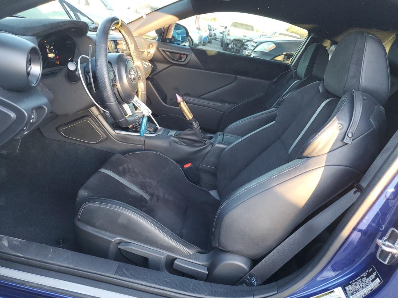 2023 TOYOTA GR 86 PREM - Image 7