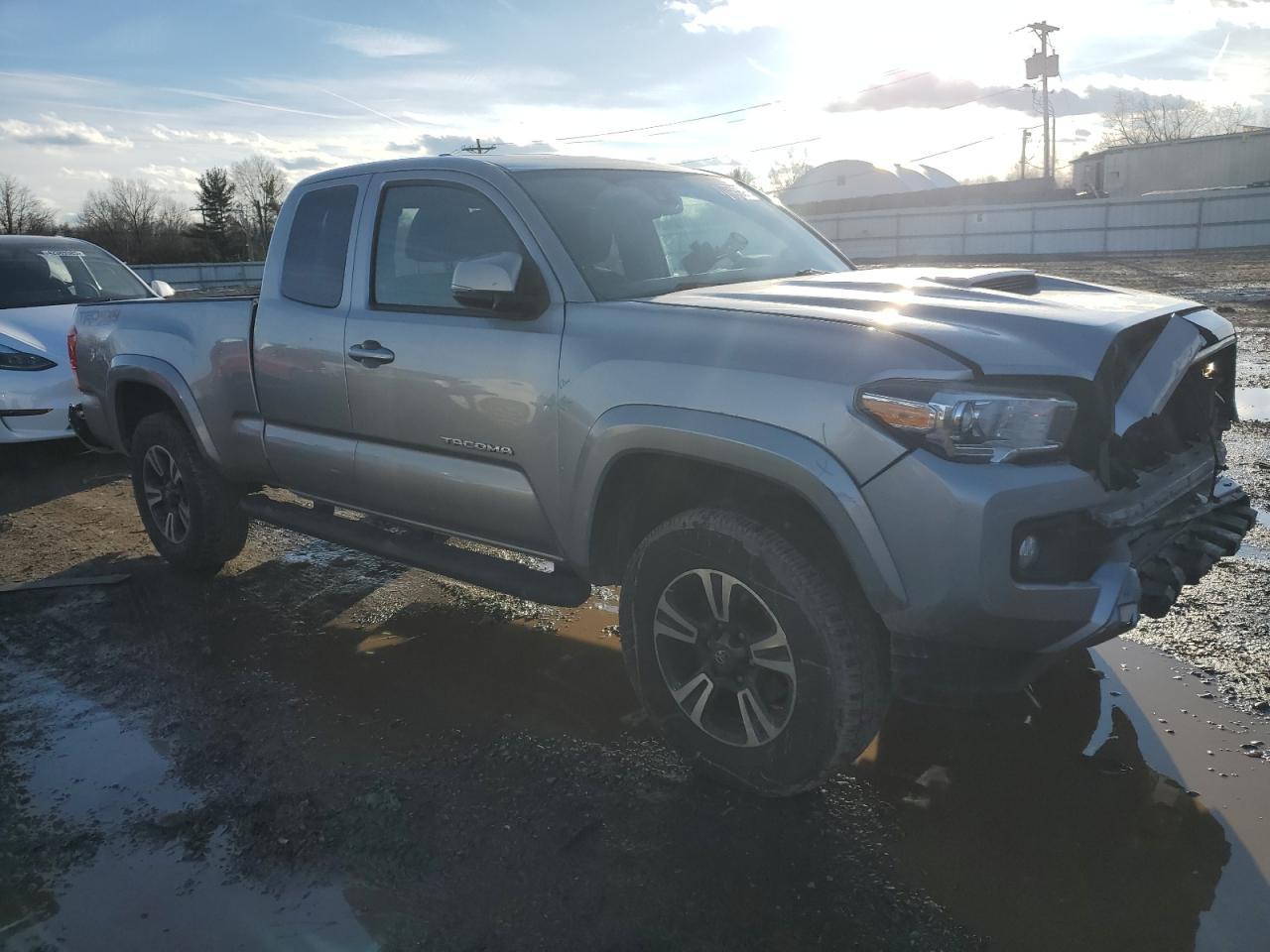 2018 TOYOTA TACOMA ACC - Image 4