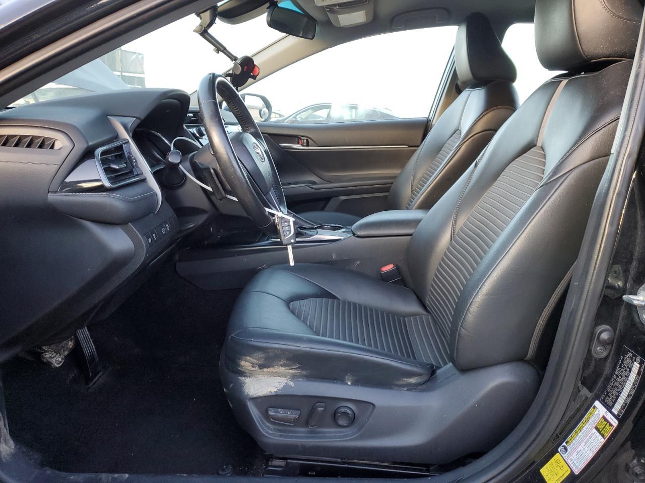 2020 TOYOTA CAMRY SE - Фото 7