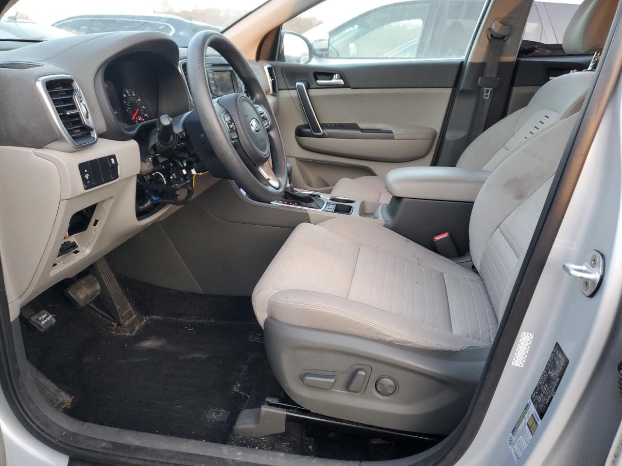2017 KIA SPORTAGE L - Image 7