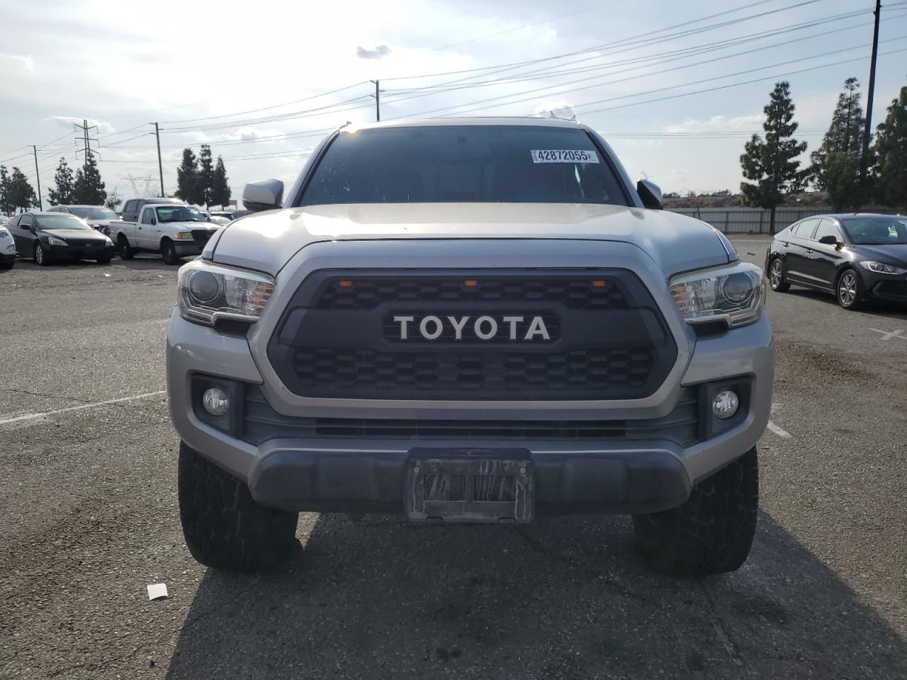 2017 TOYOTA TACOMA DOU - Фото 5