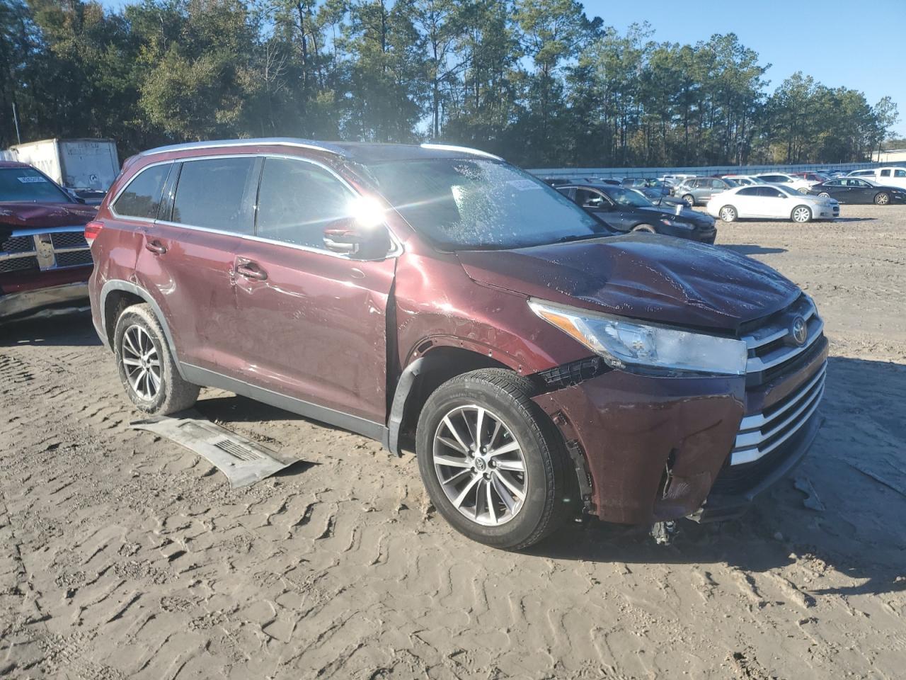 2019 TOYOTA HIGHLANDER - Image 4