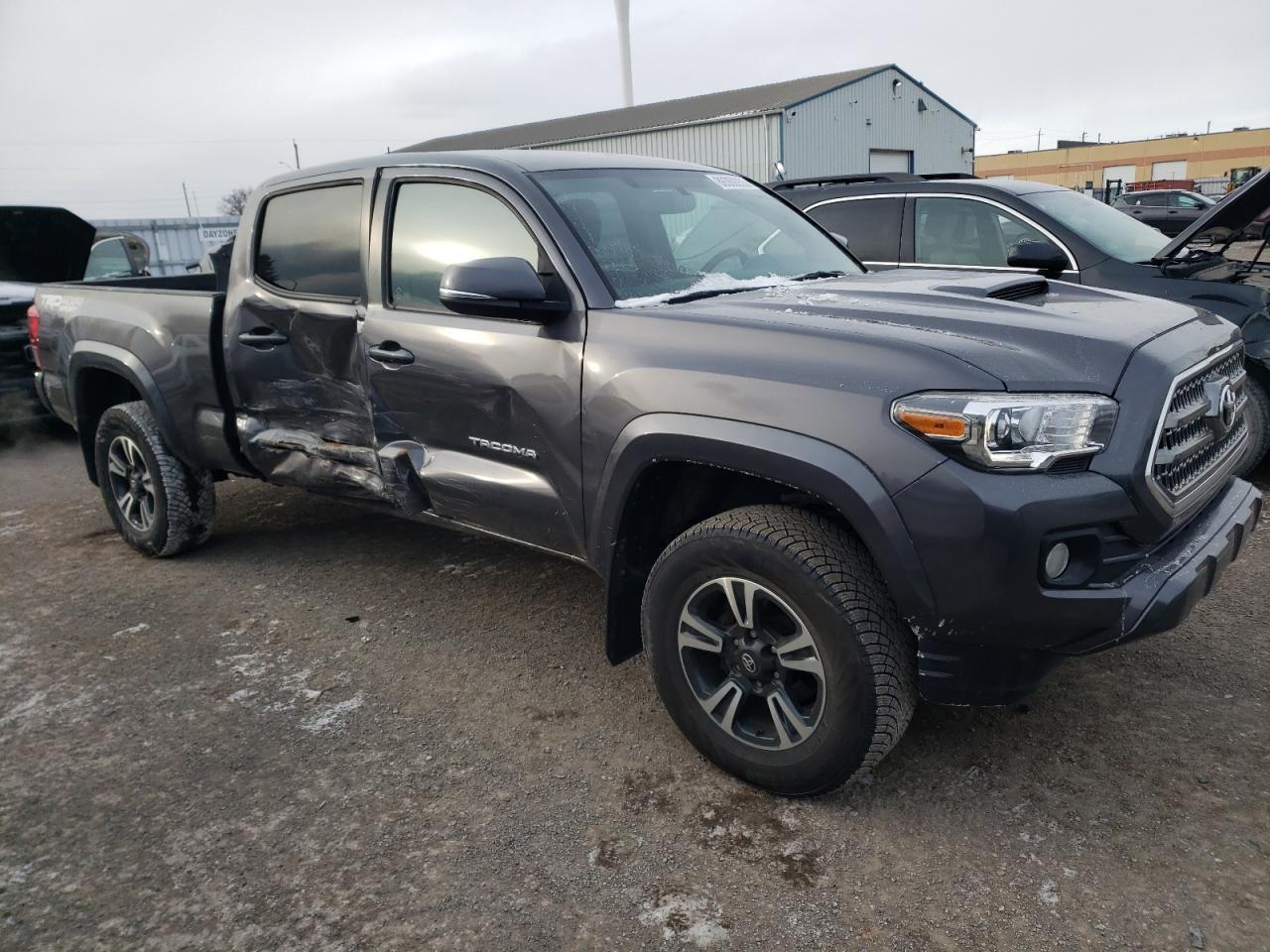 2017 TOYOTA TACOMA DOU - Фото 4