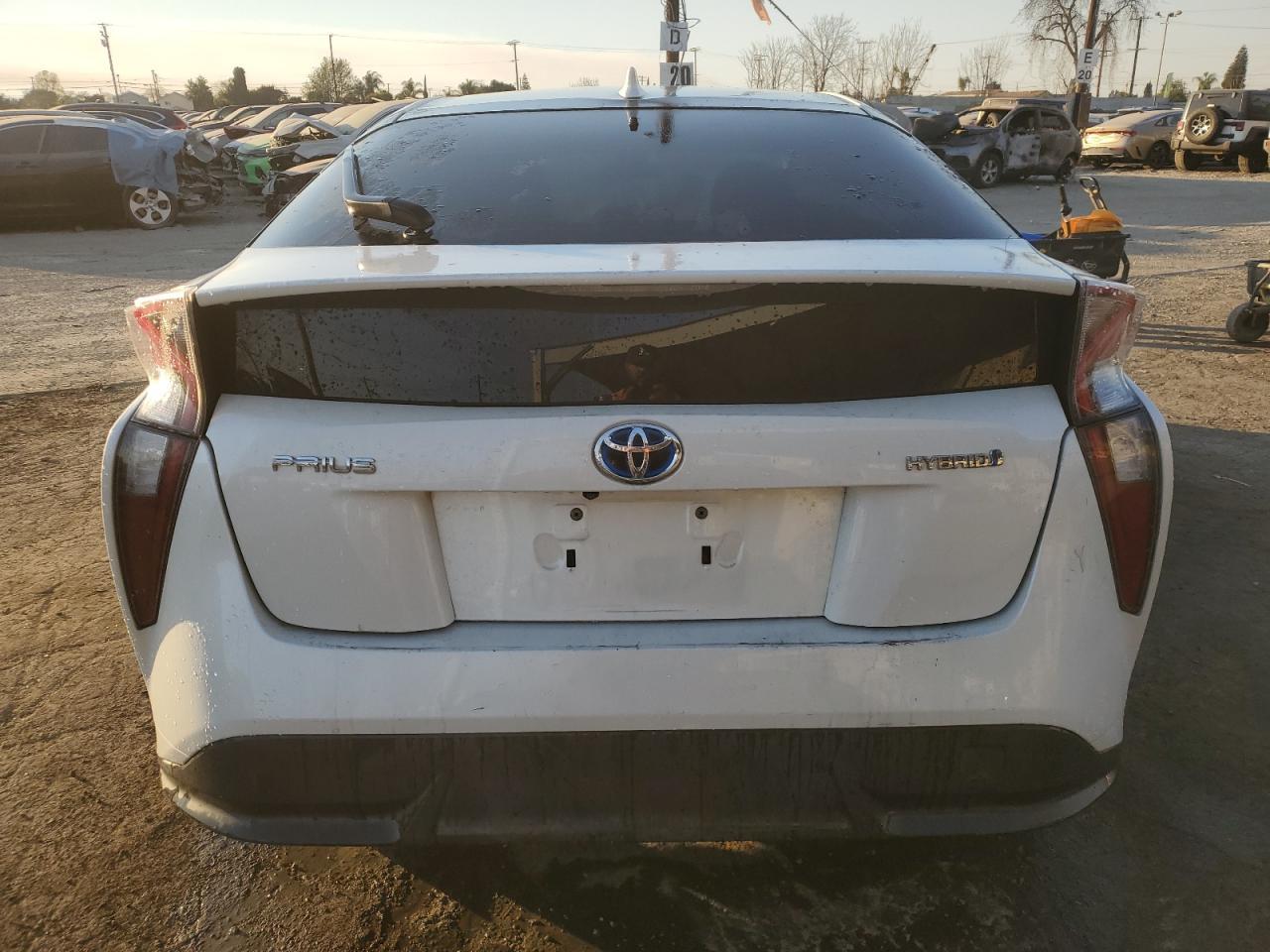 2016 TOYOTA PRIUS - Image 6