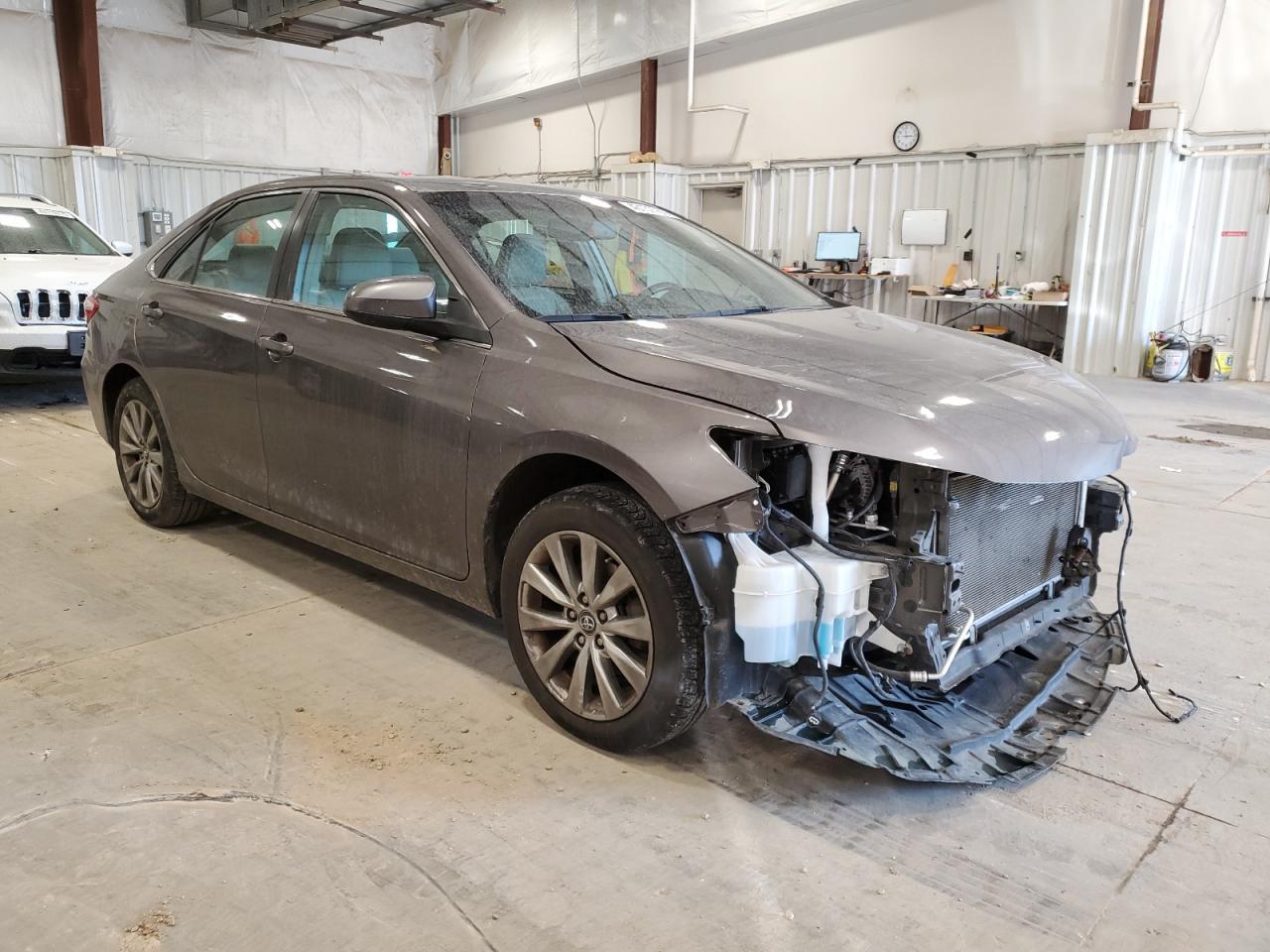2017 TOYOTA CAMRY LE - Image 4