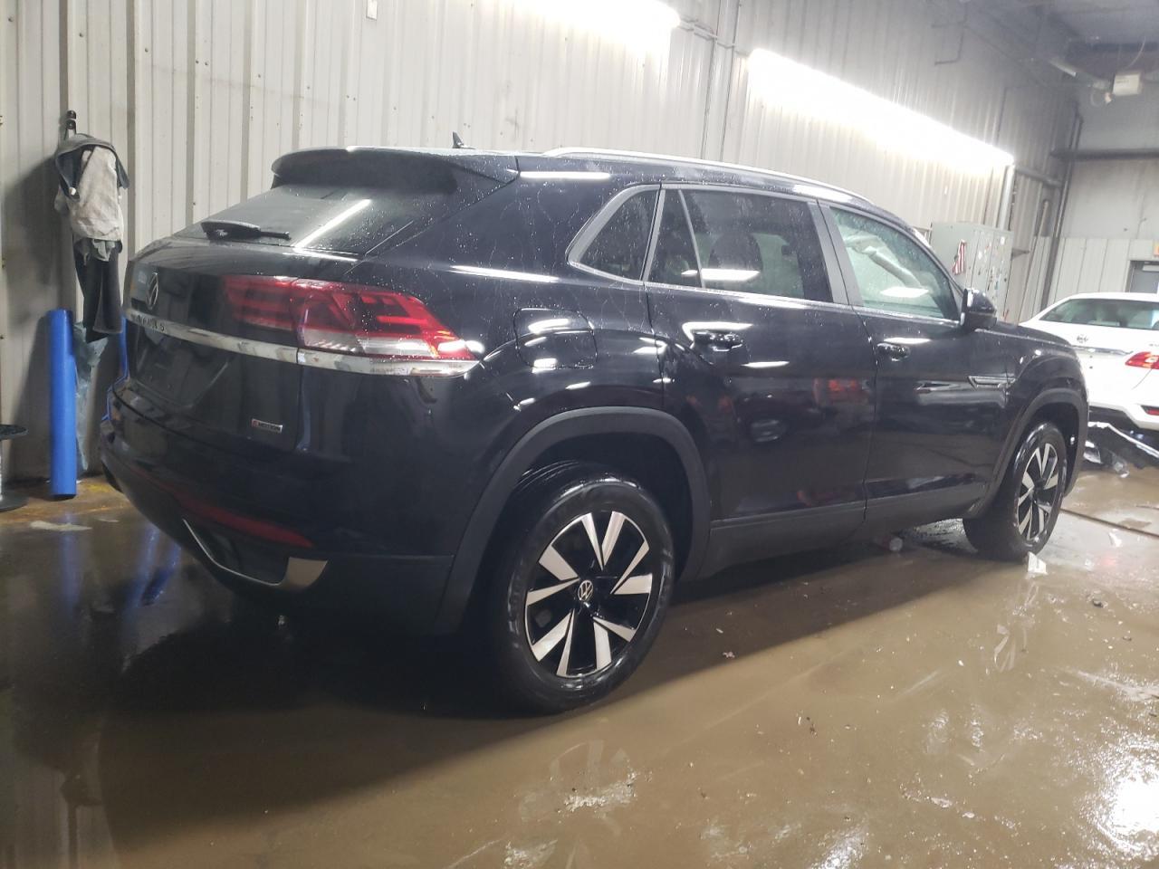 2022 VOLKSWAGEN ATLAS CROS - Фото 3