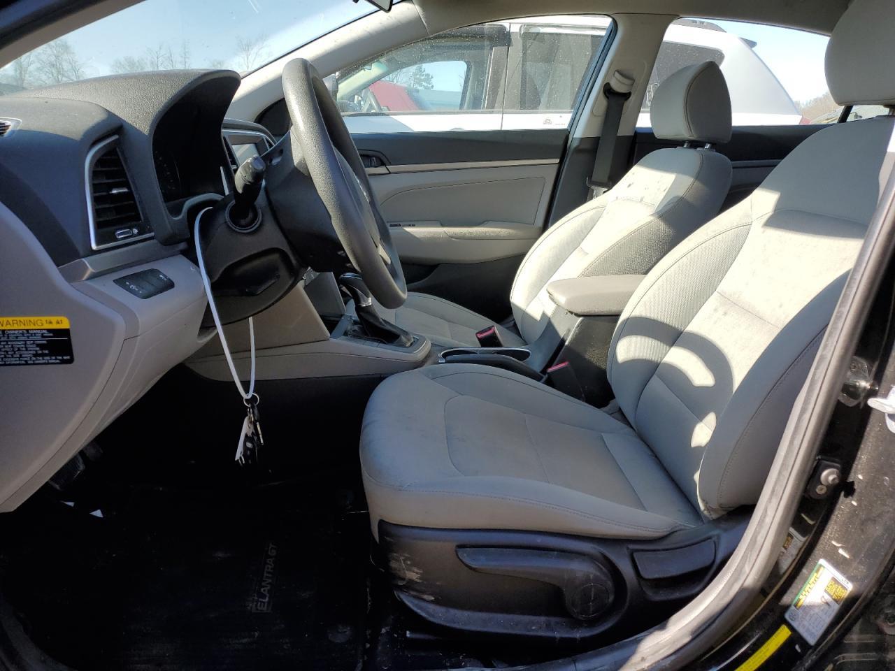 2017 HYUNDAI ELANTRA SE - Фото 7