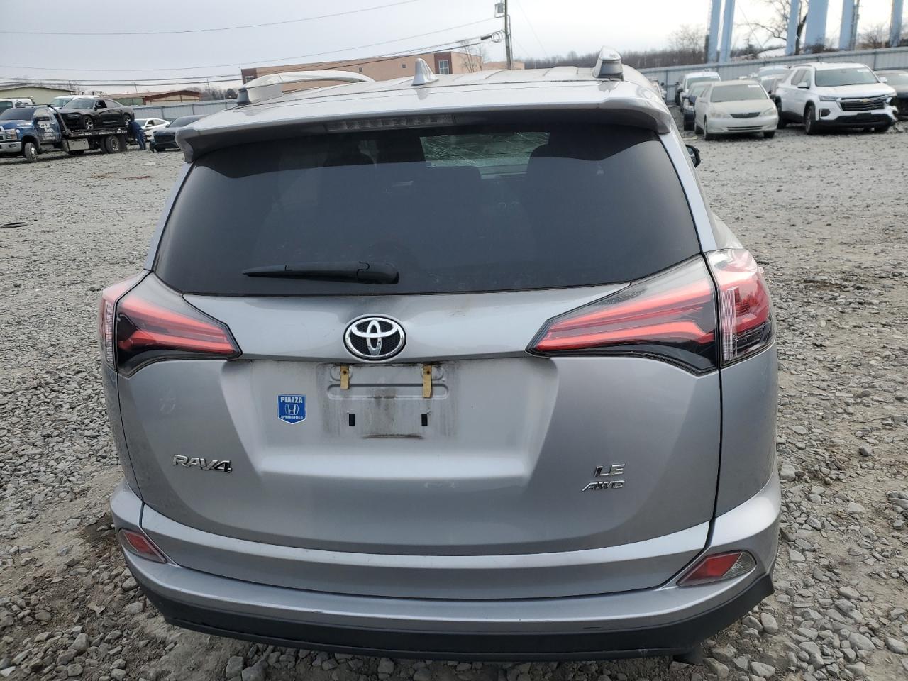 2017 TOYOTA RAV4 LE - Image 6